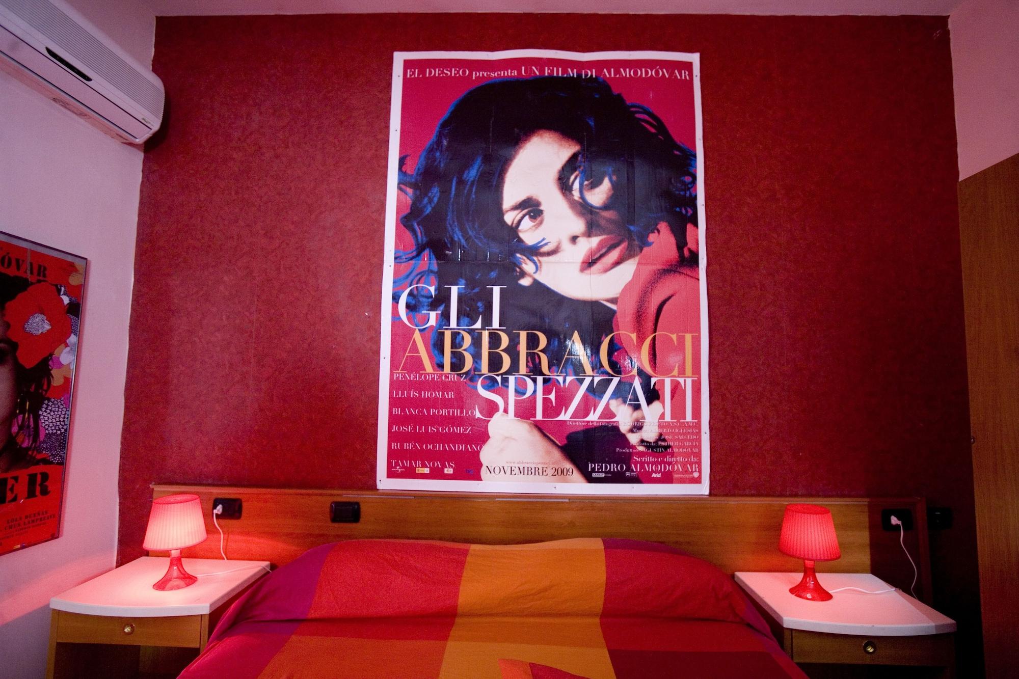 Hotel Cineholiday Neapel