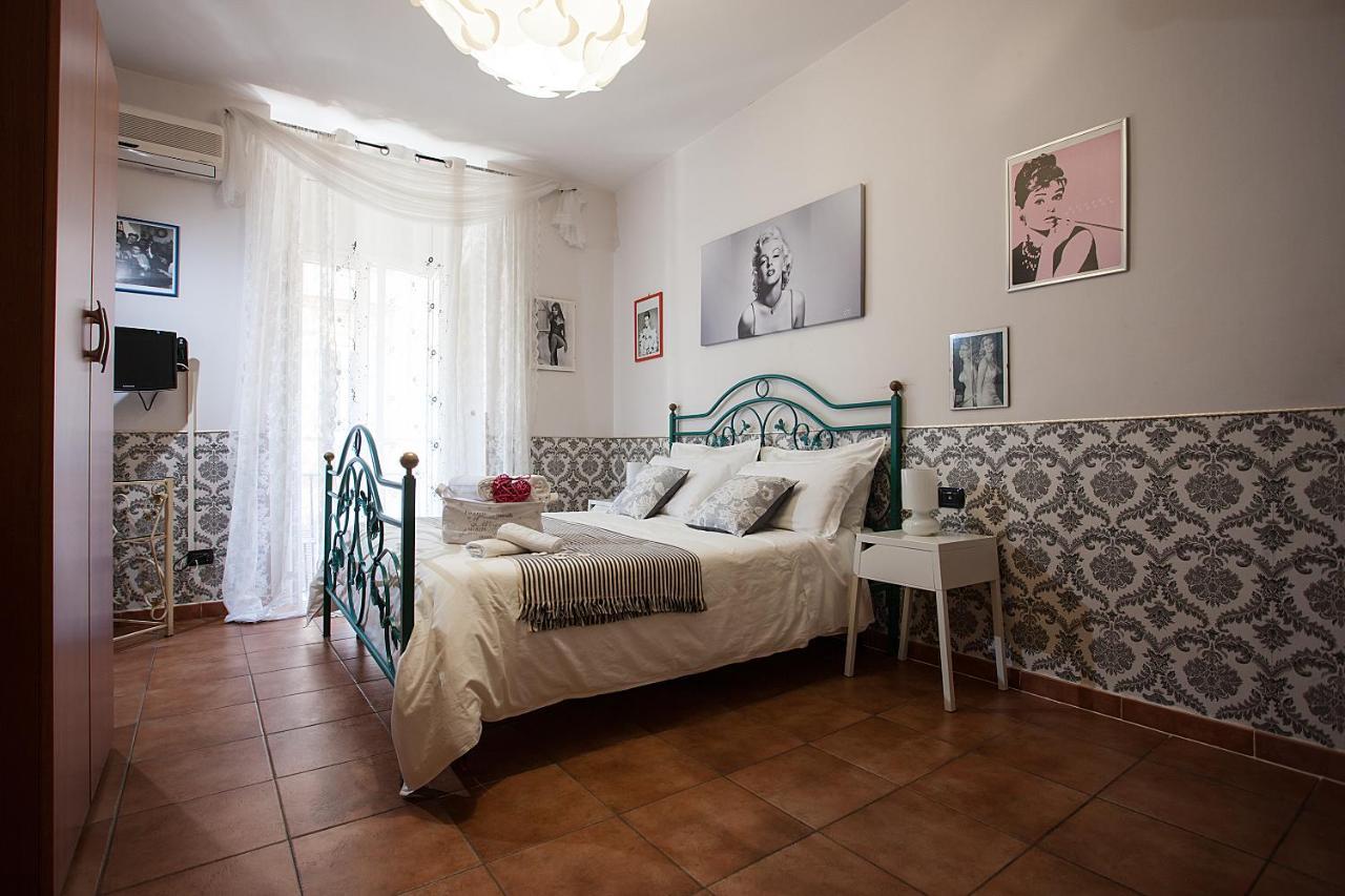 Hotel Cineholiday Neapel