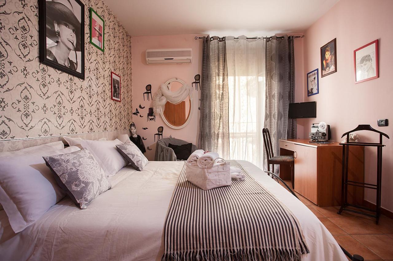 Cineholiday Hotel